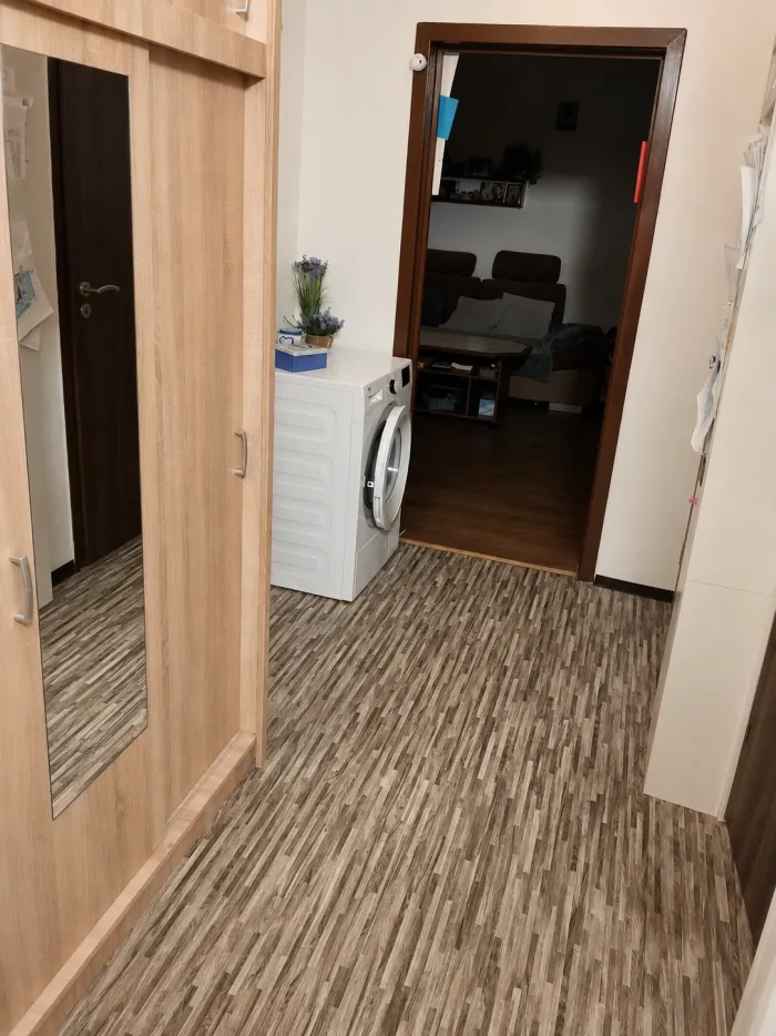 Liberec, chodba před rekonstrukcí